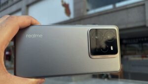 Realme GT 8 Pro फीचर्स: 2K AMOLED डिस्प्ले, 120W फास्ट चार्जिंग और Snapdragon 8 Elite प्रोसेसर